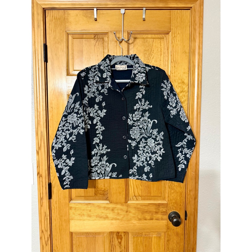 New Direction Black Floral Quilted Jacket Button Down Cropped Top size X-Large